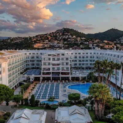 Aqua Hotel Aquamarina & Spa Hotels near Santa Susanna Beaches