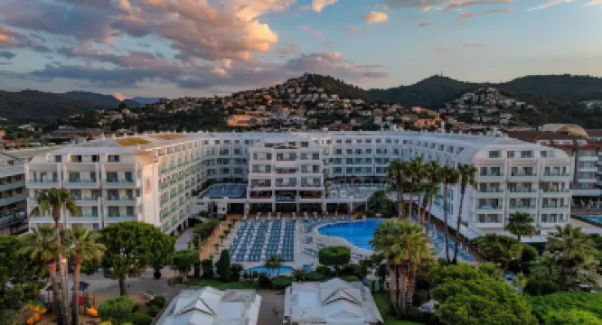 Aqua Hotel Aquamarina & Spa Hotel di 