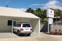 Castle Crest Motel - Parkplatz