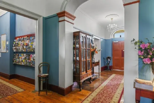 The Lodge on Elizabeth Boutique Hotel