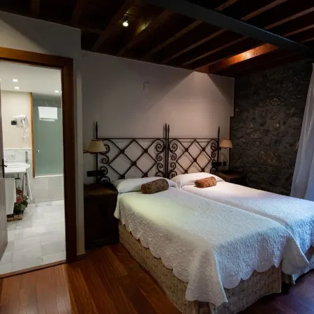 Hotel Antsotegi