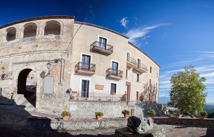 Castello Di Altomonte Ristorante Albergo