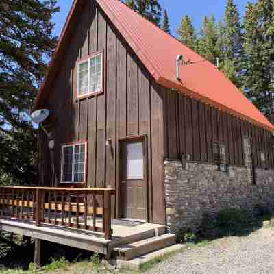 Alexander Lake Lodge Hotel Exterior