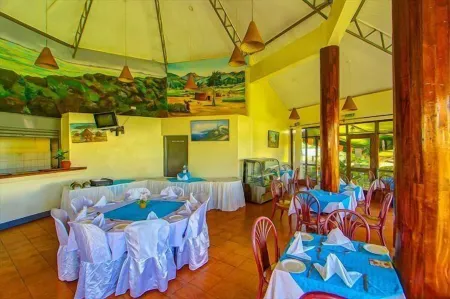 Poa Place Resort Eldoret - Where Nature Meets Comfort Отели в г. Элдорета