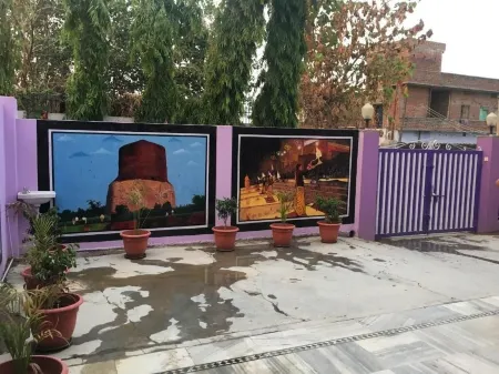 Srishti Shelter Отели рядом с достопримечательностью «Сарнат»