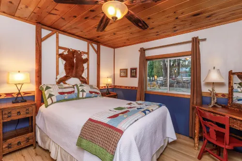 Arrowhead Pine Rose Cabins Hotels in Crestline