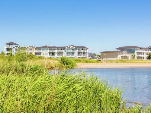 Villa by the Harbour with Sauna Hotels in Hellevoetsluis