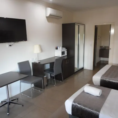 Injune Motor Inn