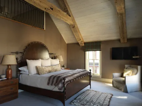 โรงแรมพับลิคเฮาส์ลอฟท์