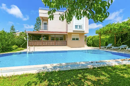 Paradise Town Villa Royal