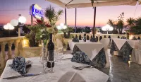 Hotel Mediterraneo - breakfast