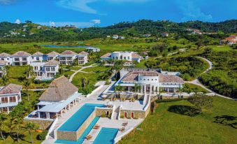 Las Verandas Hotel & Villas