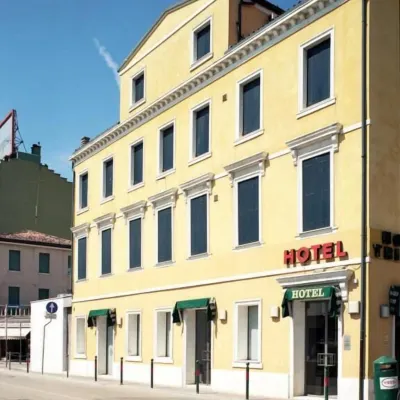 Hotel Trieste Hotels near Porto Marghera