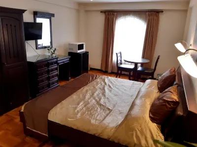 Hotel Plaza Real Suites & Apartments San Jose โรงแรมใน