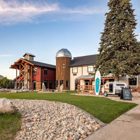 Compass Rose Lodge