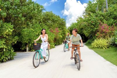 ホテル周辺 アトモスフィア カニフシ モルディブの写真