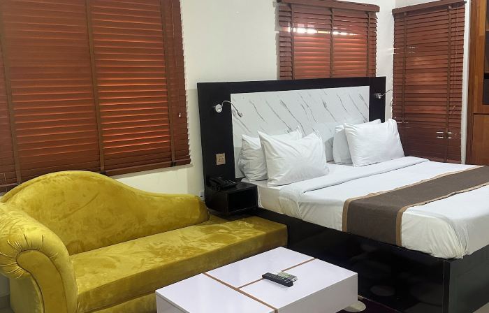 Posh Hotel and Suites Ikeja