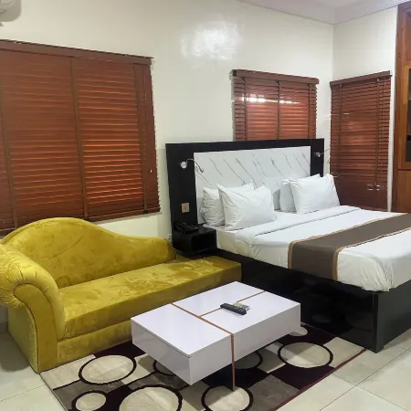 Posh Hotel and Suites Ikeja