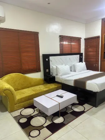 Posh Hotel and Suites Ikeja