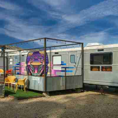 Waypoint Ventura Hotel Exterior