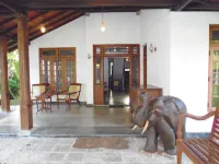 Lanrich Villa Hotels in Kamburugamuwa