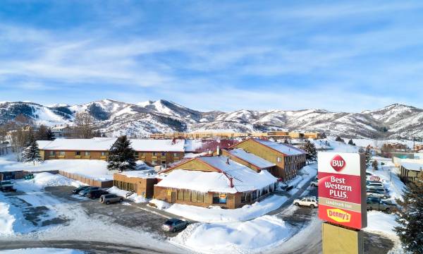 Best Western Plus Landmark Inn
