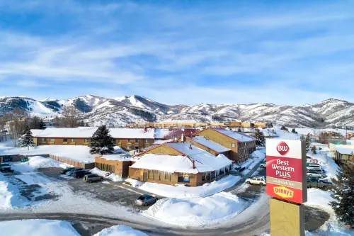 Best Western Plus Landmark Inn