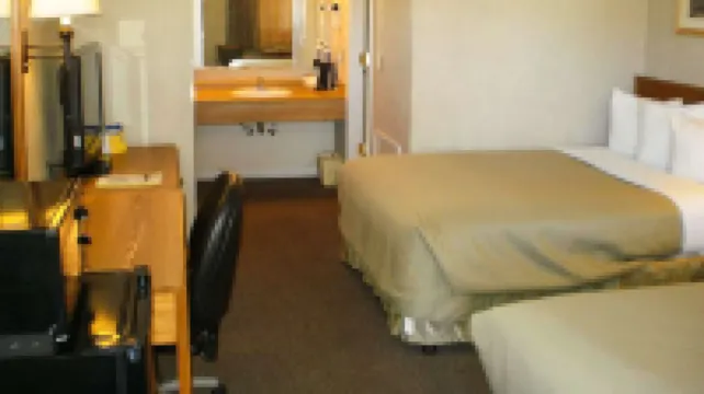 Magnuson Hotel Park Vue