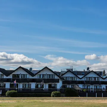 Le Chalet Suisse Motel Taupo