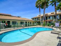 Bay Front Inn Hotels in Santa Cruz