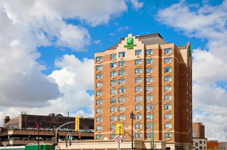 Holiday Inn & Suites Winnipeg-Downtown Отели в г. Виннипег