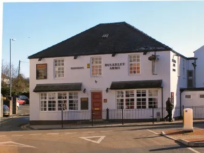 Bulkeley Arms Hotels in Pentir
