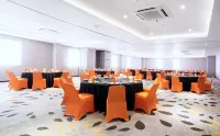 J Hotel - Bandara Soekarno Hatta Hotels in Benda