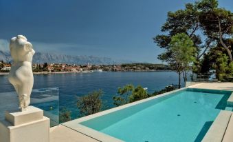 Beachfront Villa Seven Sins with Pool