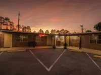 Deluxe Inn Hotels in Flagler County