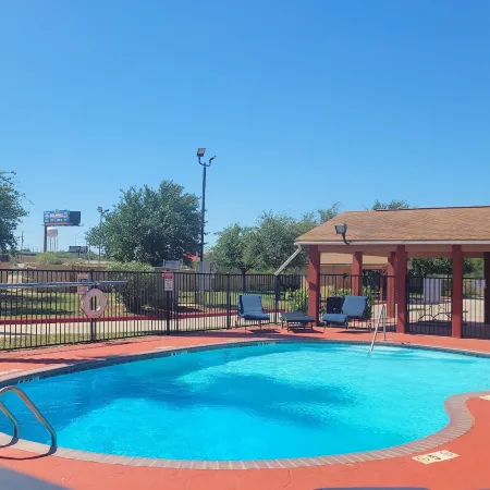 Cotulla Whitten Inn