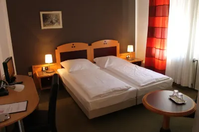 Zum Löwen Các khách sạn ở Neu-Anspach