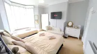 The Castleton - Bed and Breakfasts