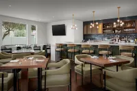 Bellasera Hotel & Suites Paso Robles, Tapestry by Hilton - bar