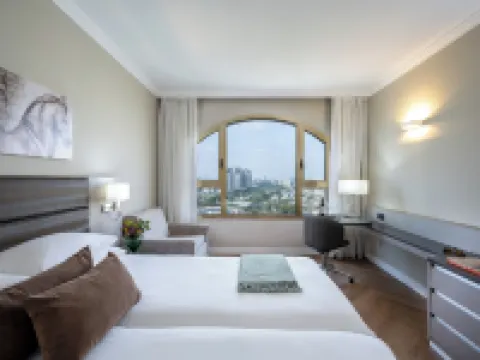 Leonardo Hotel Negev โรงแรมในเบียร์ชีบา
