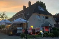Petersen's Landhaus Hotels near Campingplatz Margarethenhöhe