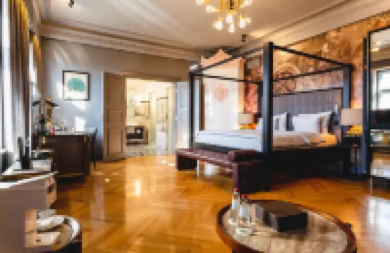 Grand Poet Hotel and Spa by Semarah