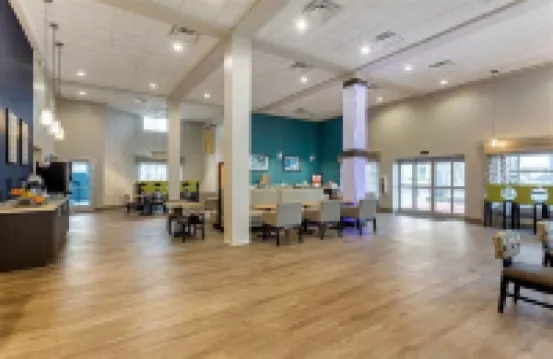 เดย์ส์ อินน์ แอนด์ สวีตส์ บาย วินด์แฮม โบว์ลิ่งกรีน