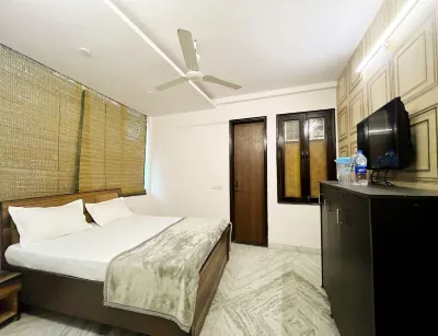 Roomshala 171 JP House Hotels in Patparganj