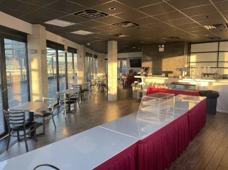 Feather Factory Hotel Отели рядом с достопримечательностью «Центр современного искусства P.S.1»