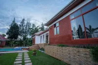 Sprunger Avenue - Tulia Homes Hotels in 