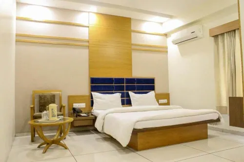 Hotel Apex Inn Hotel di Vapi