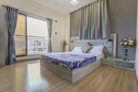 3BHK w/Pool - Sunset Palazzo by Universe Villas Отели в г. Каламболи Тарф Уореди