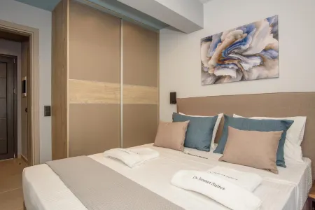 Junior Suite with Veranda Sleeps 2 Adults 2 ch