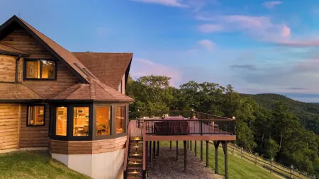 Chester by Avantstay Amazing Views, Secluded Home, A True City Escape!